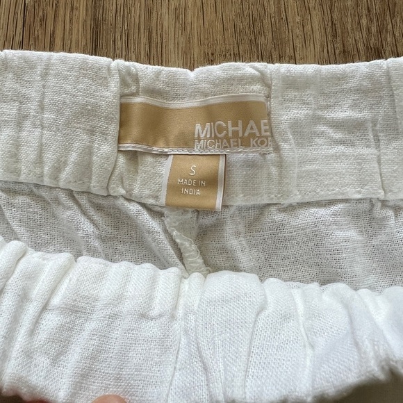 Michael Kors New with Tags White Linen Shorts - Size S - Picture 4 of 4